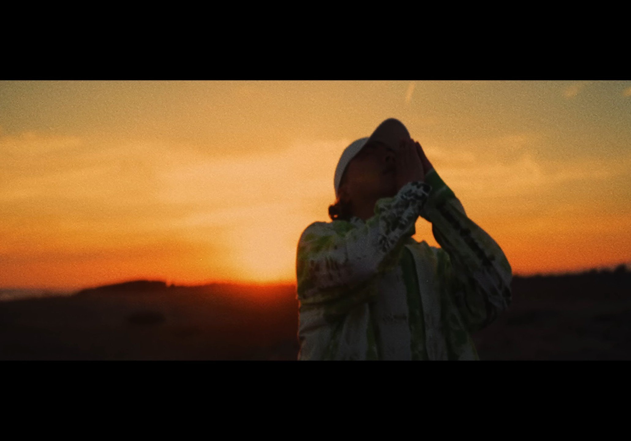 GADORO「心音」Music video — 6